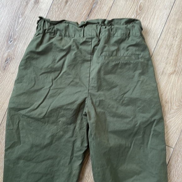 Urban Outfitters High-Waisted Paperbag Waist Jogger Pants Green - Picture 9 of 13